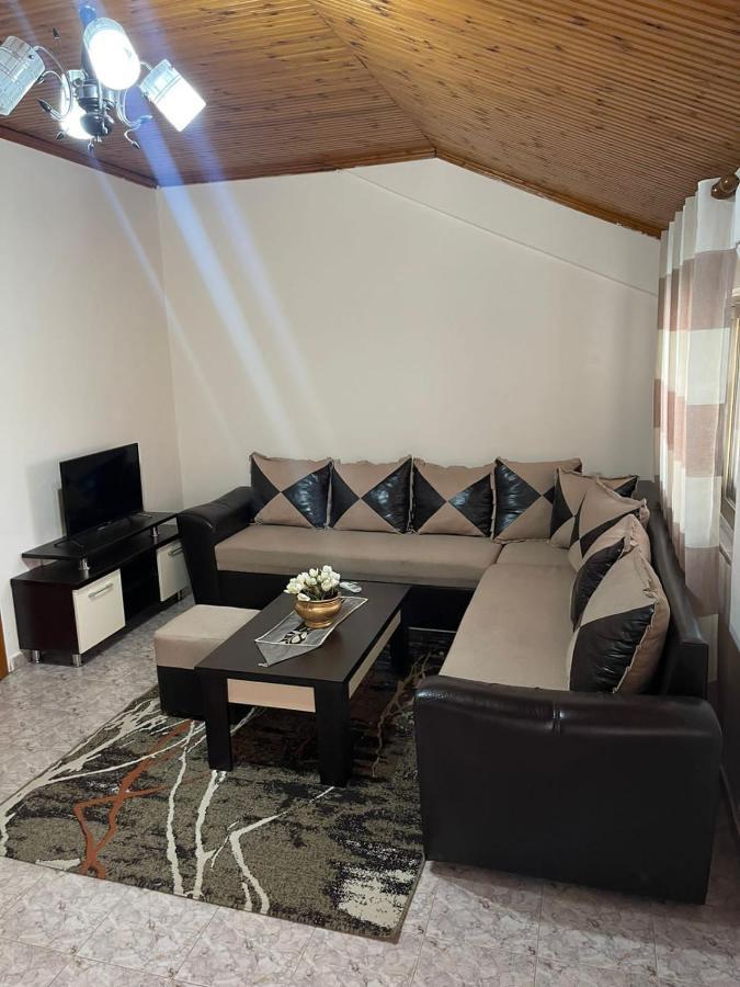 Appartement Vila Dedi à Shkodër Extérieur photo