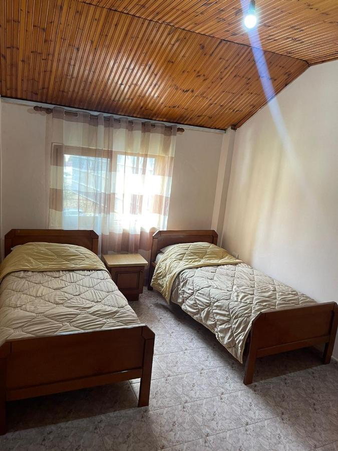 Appartement Vila Dedi à Shkodër Extérieur photo